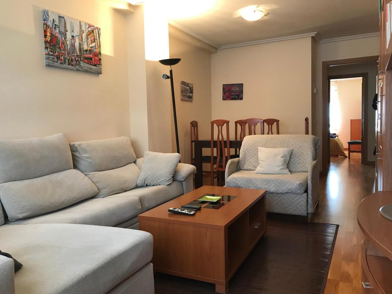 Ferienwohnung Apartamento La Cenicienta León Exterior foto